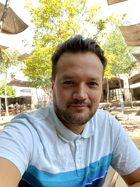 Mariano Rentaria Medium